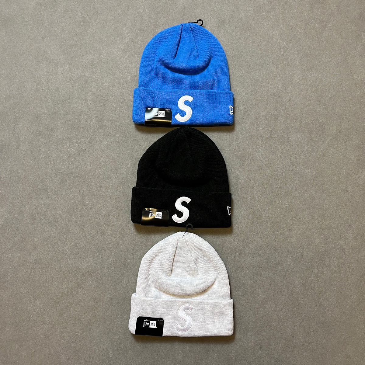 SUPREME NEW ERA S LOGO BEANIE FW24 – Trade Point_HK