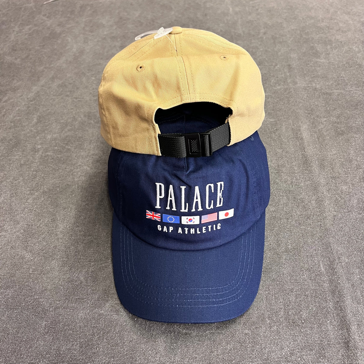 PALACE GAP FLAG 6 PANEL – Trade Point_HK