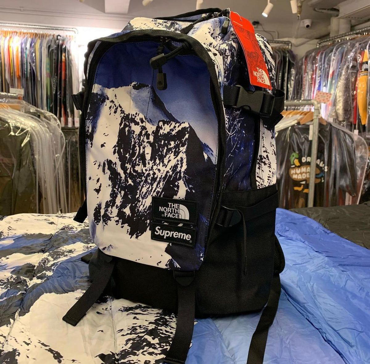 SUPREME BACKPACK FW21 – Trade Point_HK