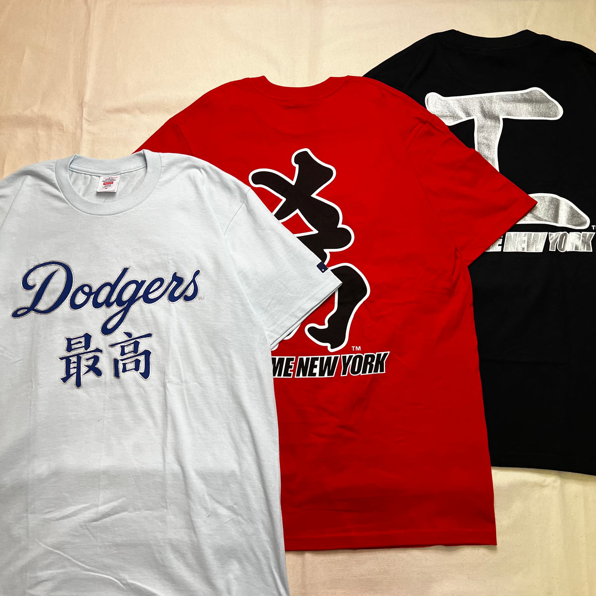 Supreme®/MLB® Kanji Teams Tee image_a866062a-28a0-480a-bd6c-