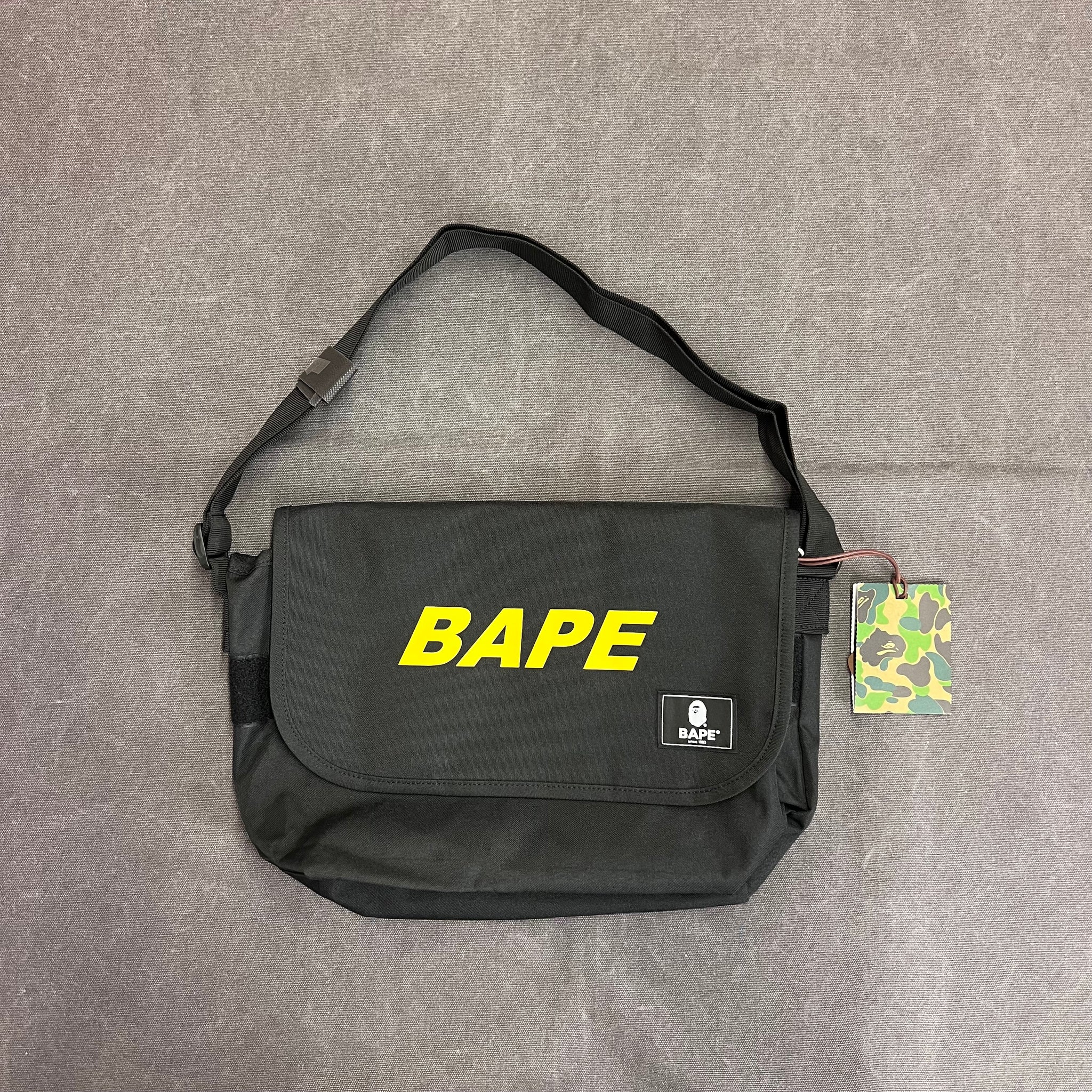 [NEW]-BAPE MESSENGER BAG