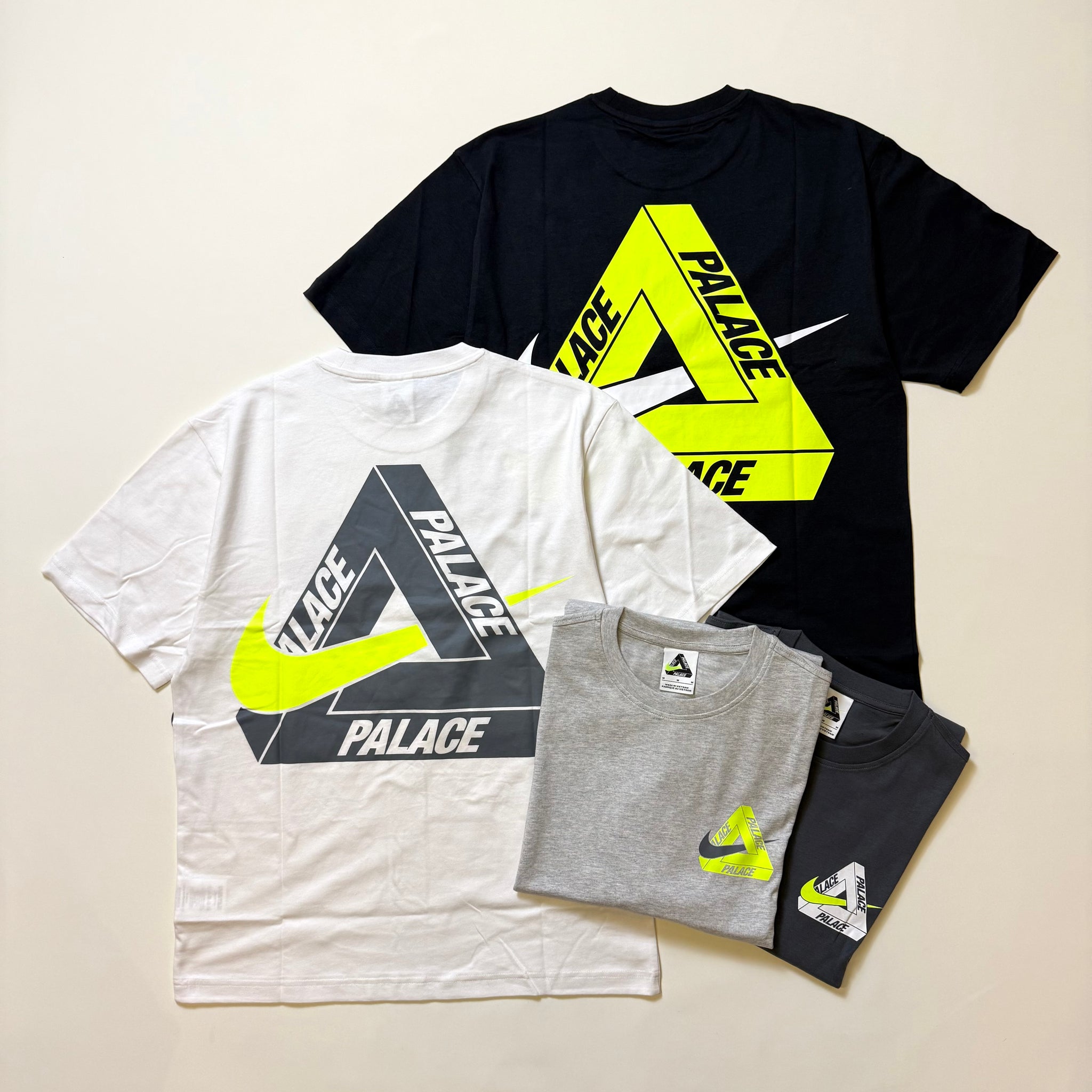 PALACE NIKE TRI SWOOSH T-SHIRT