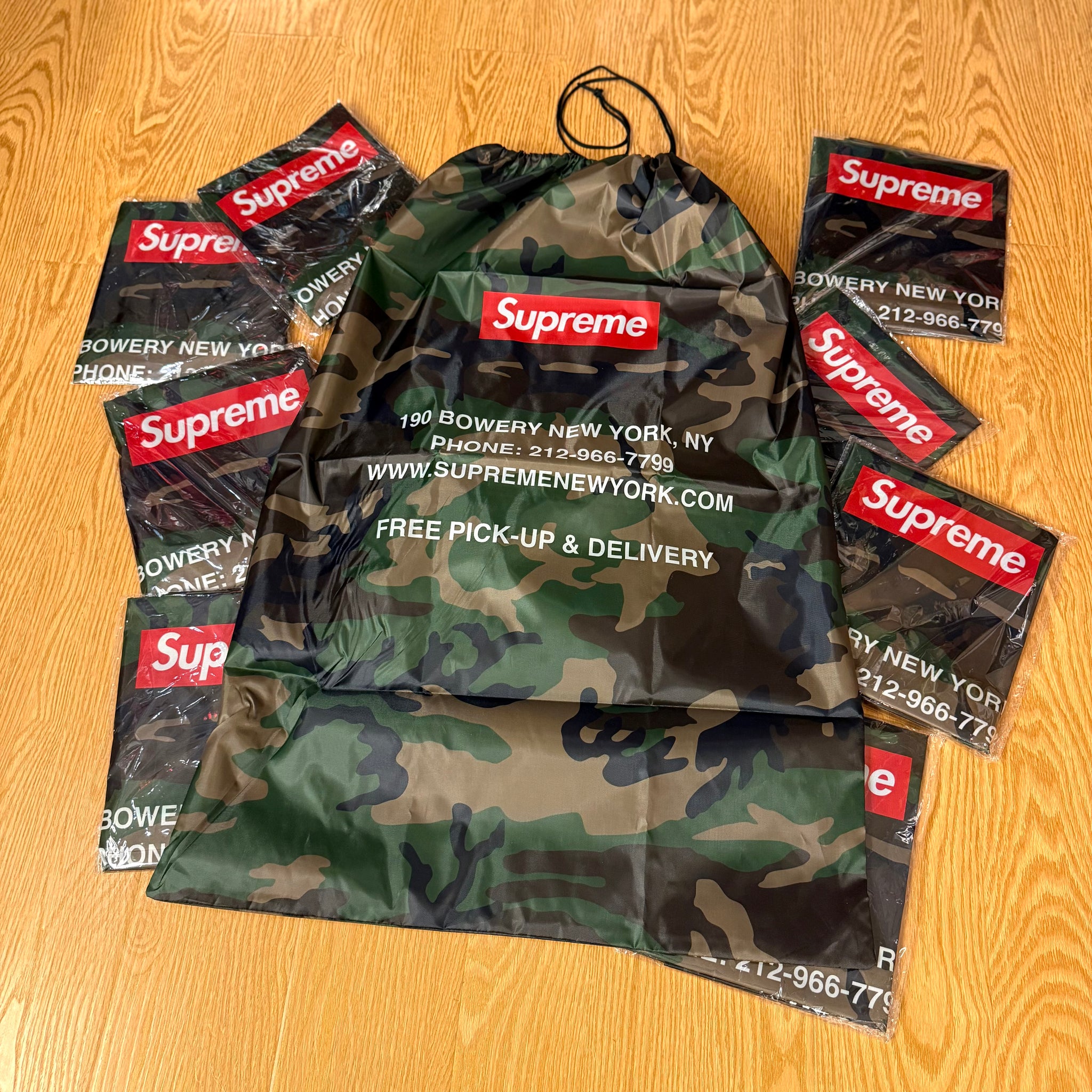 SUPREME DRAWSTRING BAG (FREE GIFT FW25)