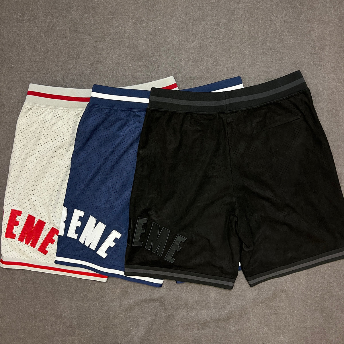 7D33D6F7-6B36-4B42-8F63-