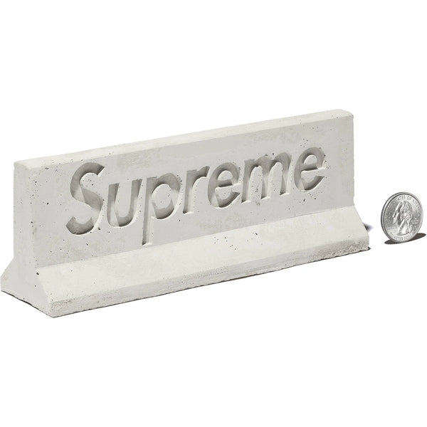 SUPREME MINI MATERIALS 1:12 SCALE JERSEY BARRIER