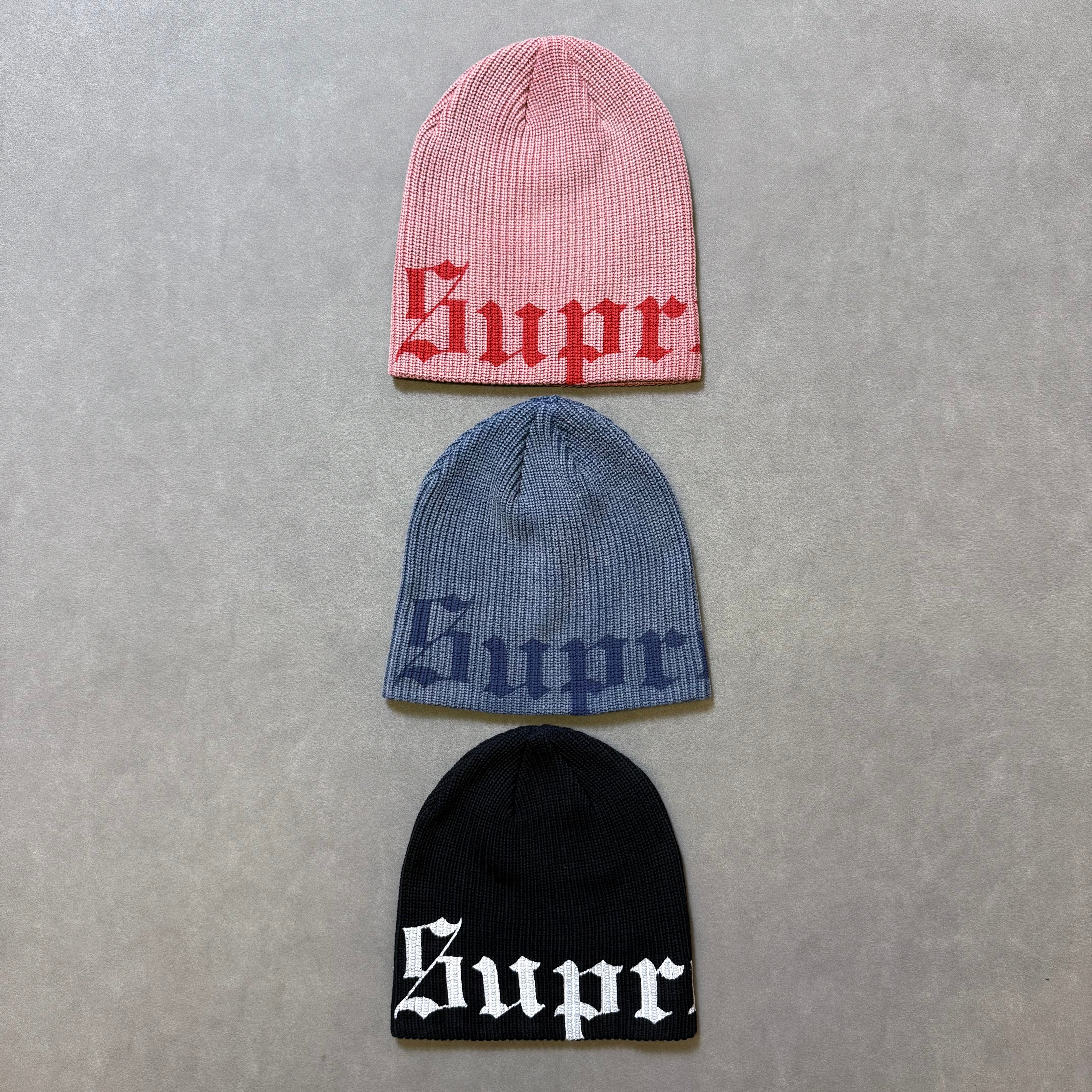 SUPREME OLD ENGLISH PRINTED BEANIE – Trade Point_HK