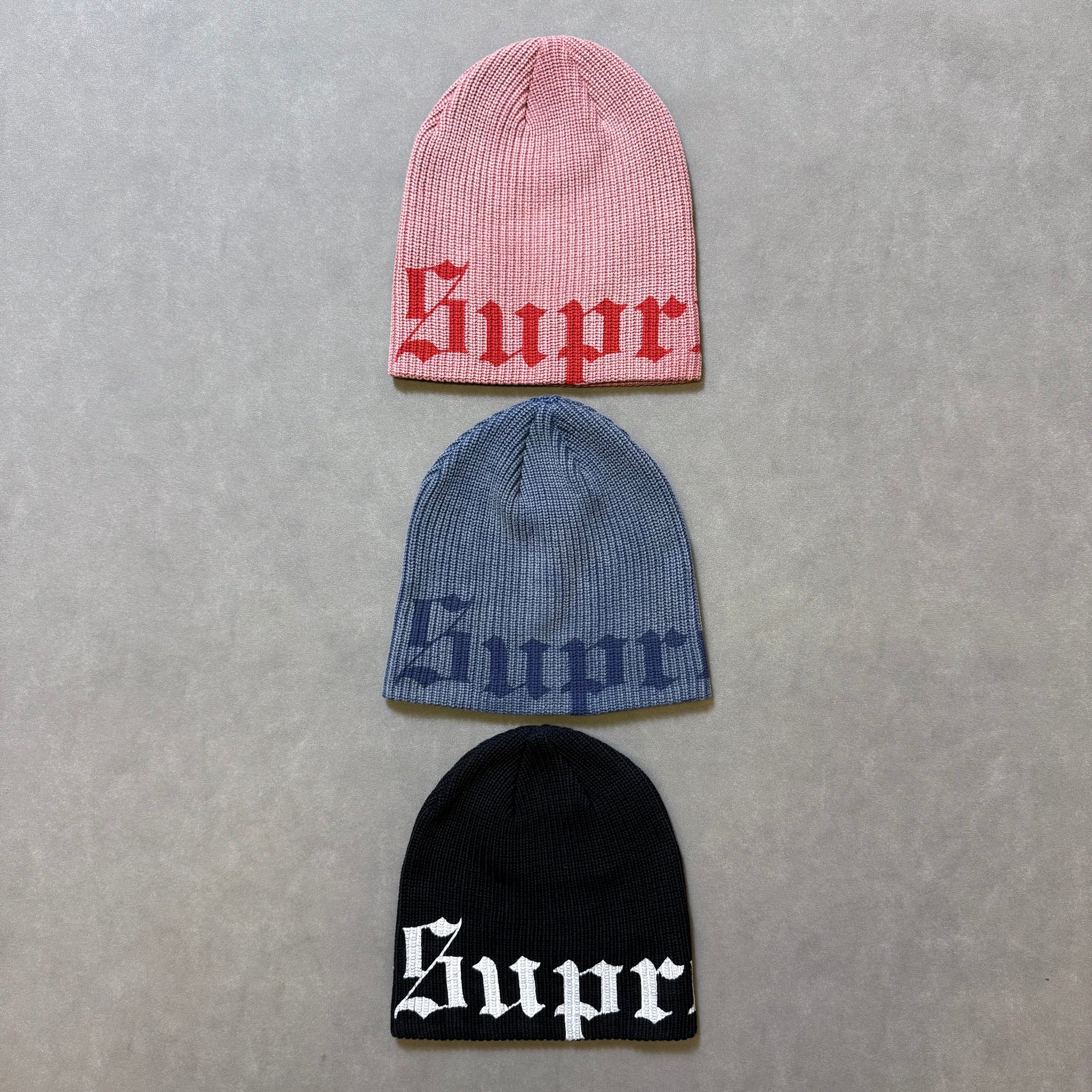 SUPREME OLD ENGLISH PRINTED BEANIE – Trade Point_HK