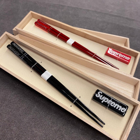 SUPREME CHOPSTICK SET