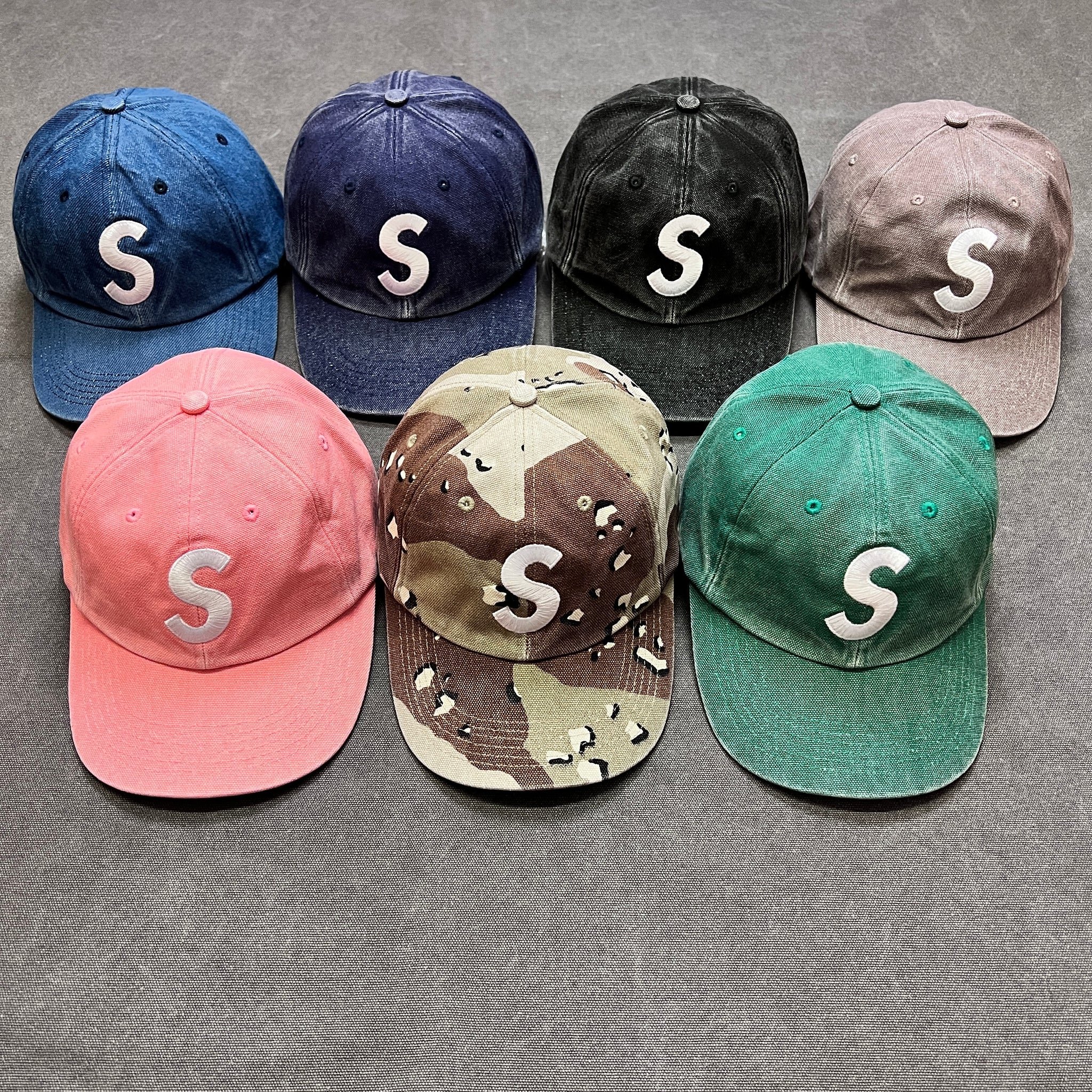 SUPREME PIGMENT S LOGO 6 PANEL FW24