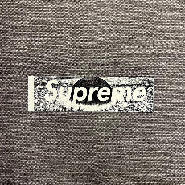 Supreme akira shop box logo