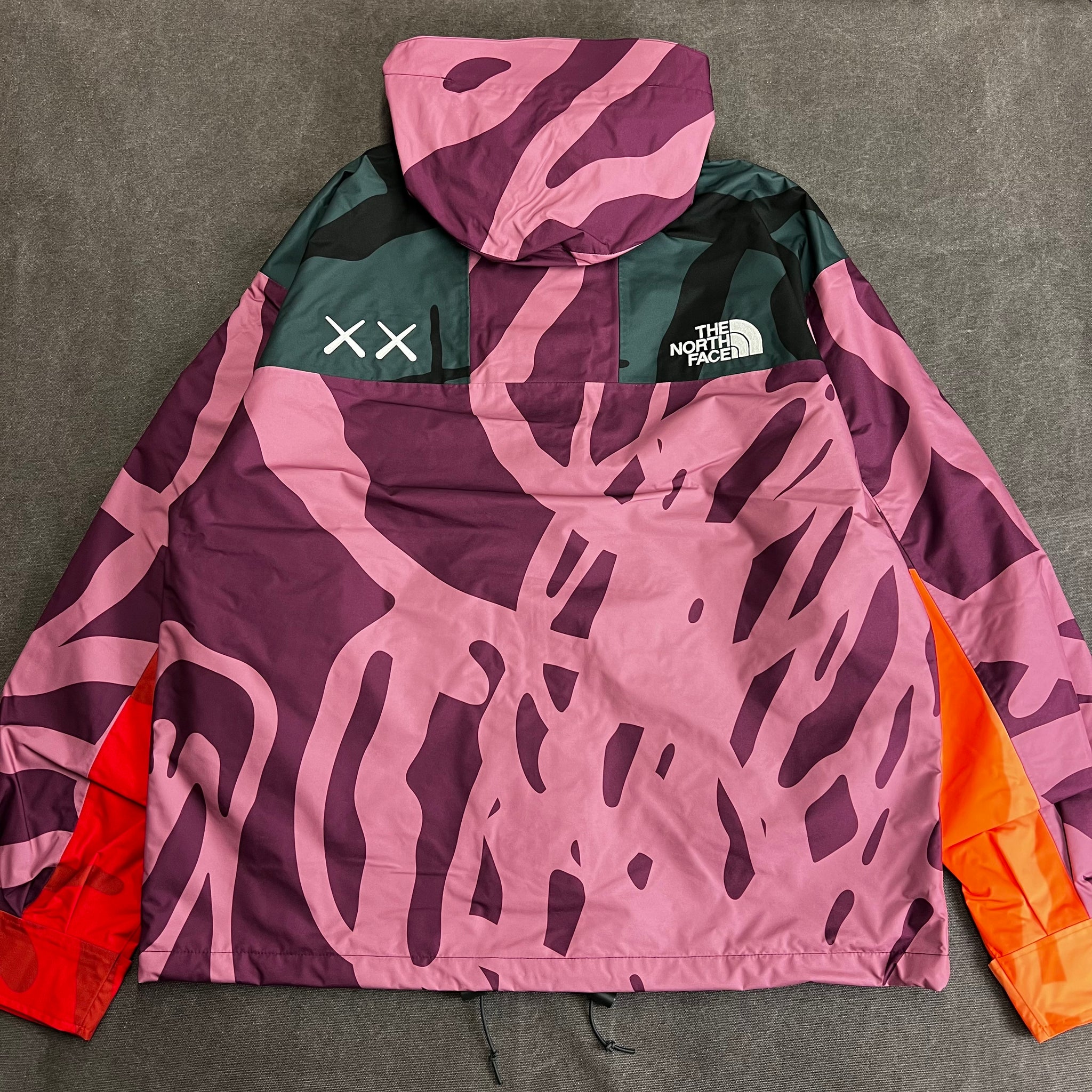 【未使用】The North Face×KAWS Mountain Jacket NEW]-THE NORTH FACE KAWS RETRO 1986 MOUNTAIN JACKET – Trade
