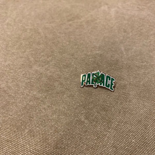 PALACE SKATEBOARDS STRIKE IT LUCKY PIN BADGE