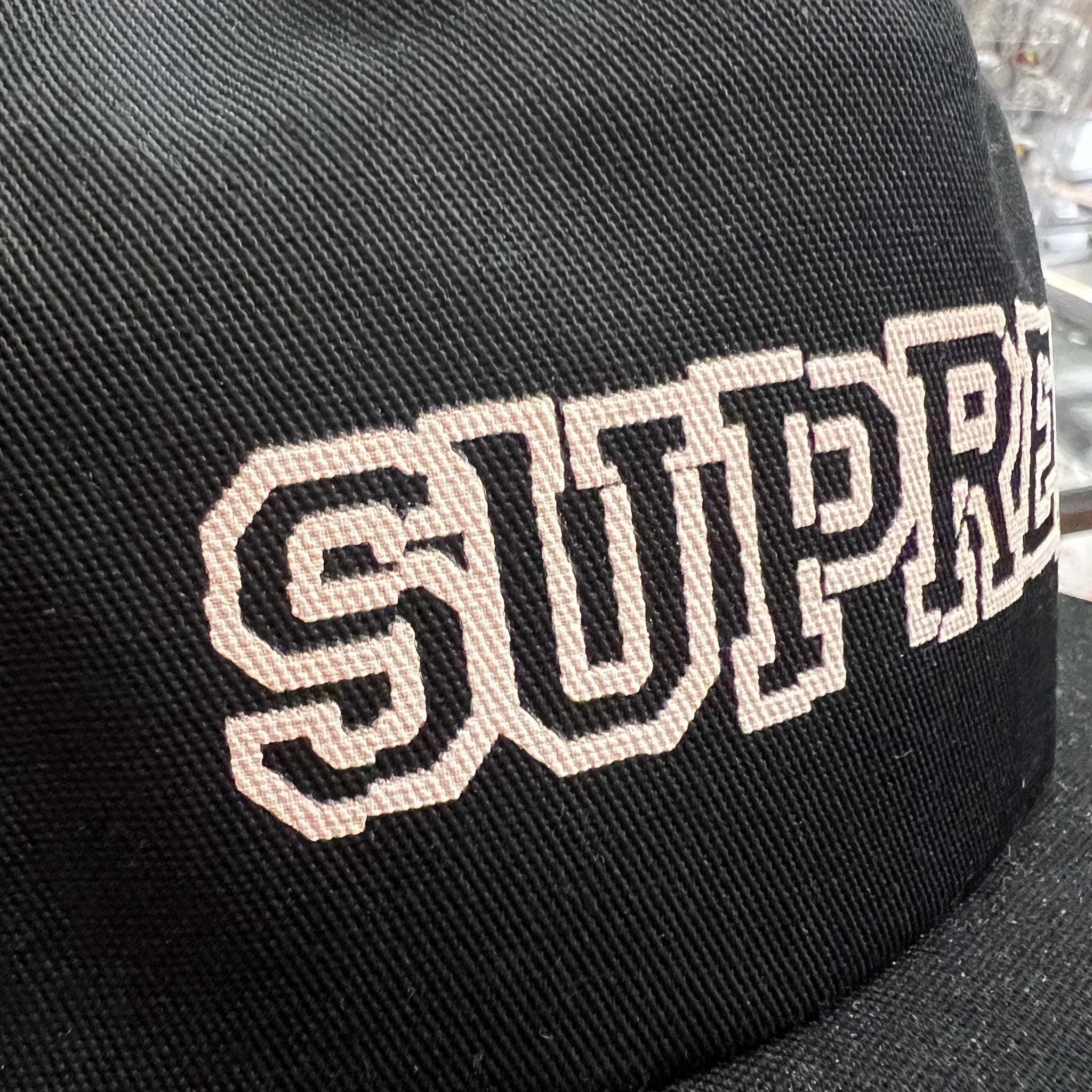 SUPREME SHATTERED LOGO 5-PANEL – Trade Point_HK