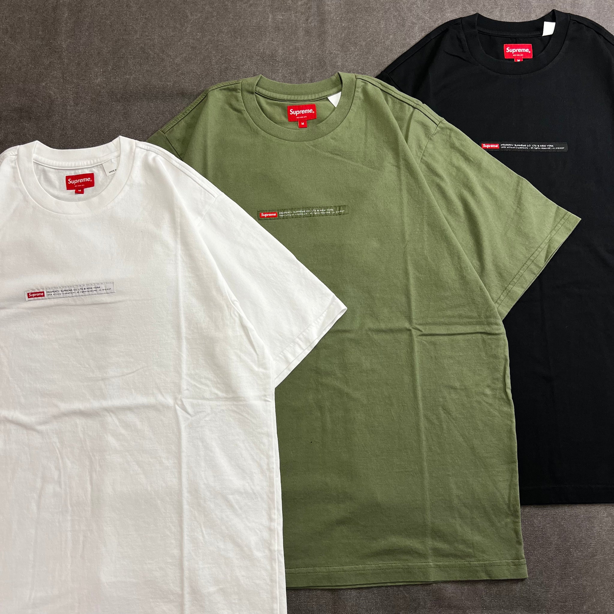 L Supreme Property Label S/S Top Tシャツ商品名